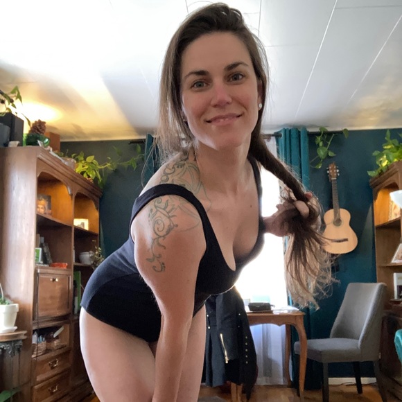 Meet your Posher, Sylvia - Picture 7 of 9